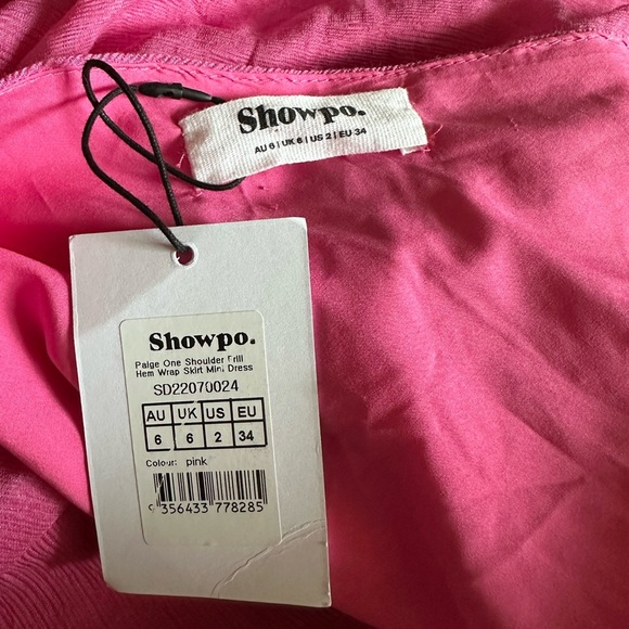 NWT showpo PAIGE MINI DRESS - ONE SHOULDER FRILL HEM WRAP SKIRT DRESS IN PINK - Picture 8 of 9